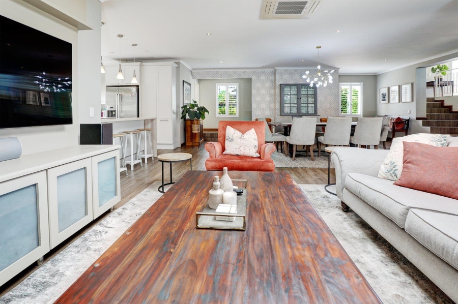 5 Bedroom Property for Sale in Van Riebeeckshof Western Cape